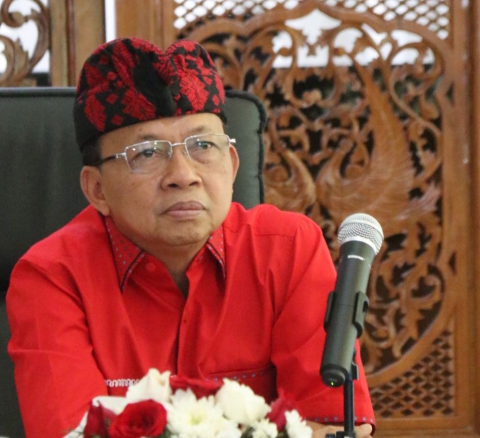 podiumnews.com-Gubernur Koster Dukung Reformasi Perizinan 